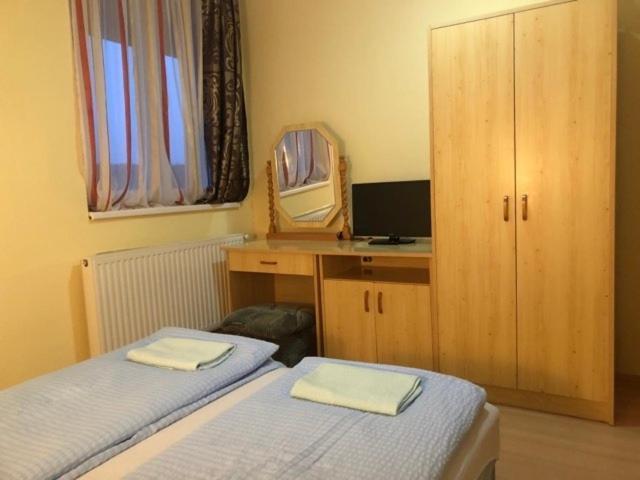 Vadvirag Vendeghaz Hotel Lenti Bagian luar foto